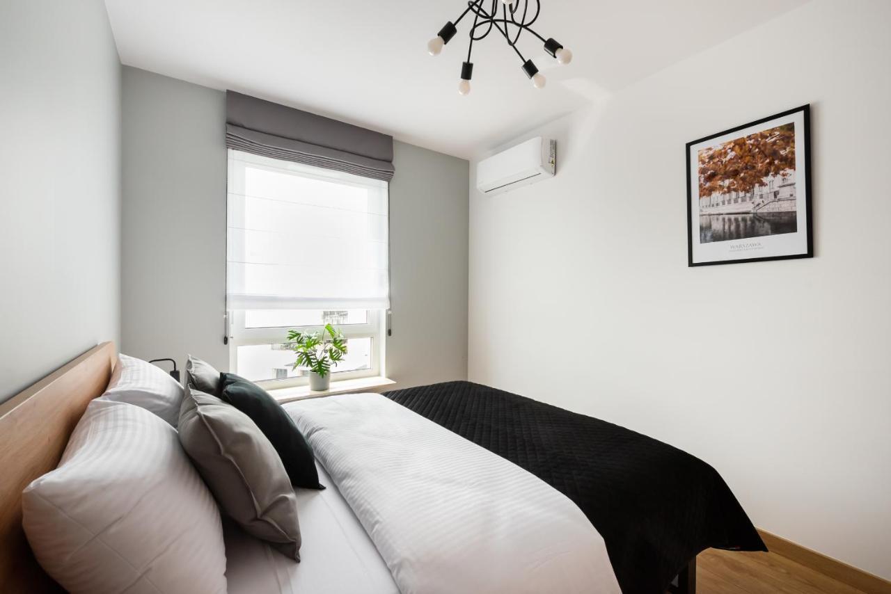 ורשה Wola Skwer Sunny Apartment מראה חיצוני תמונה