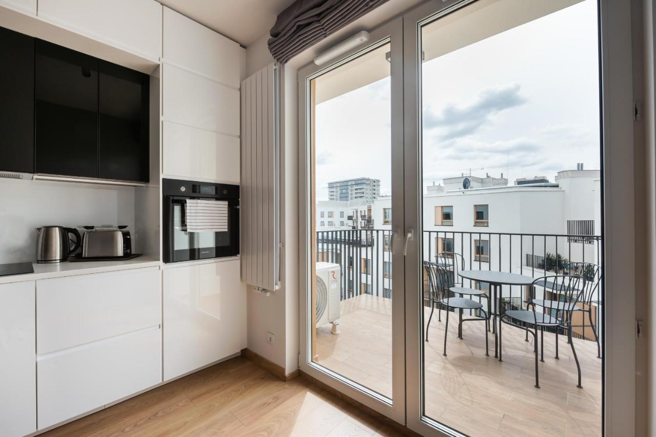 ורשה Wola Skwer Sunny Apartment מראה חיצוני תמונה