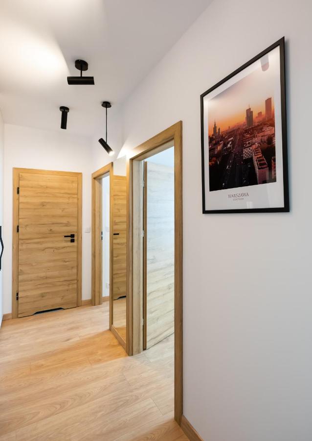 ורשה Wola Skwer Sunny Apartment מראה חיצוני תמונה