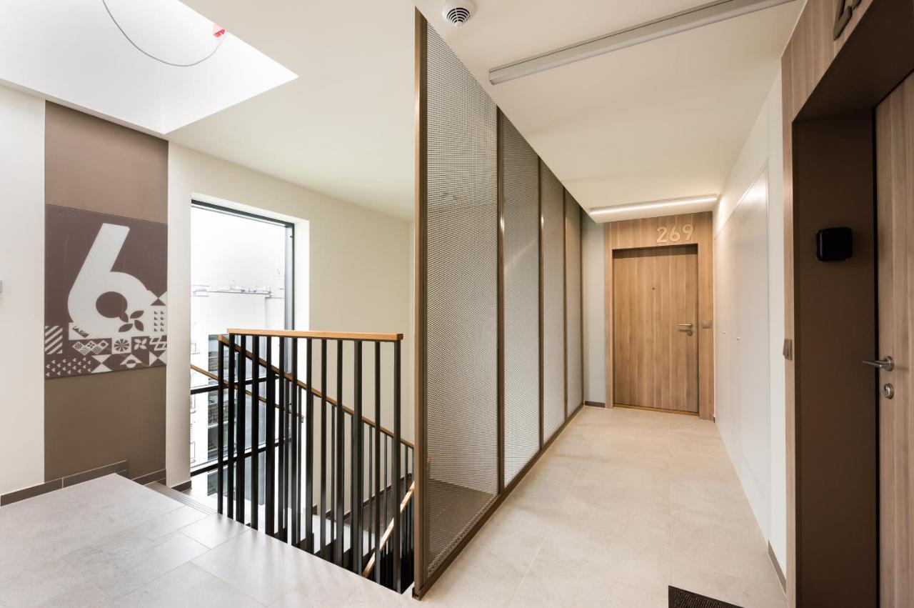 ורשה Wola Skwer Sunny Apartment מראה חיצוני תמונה